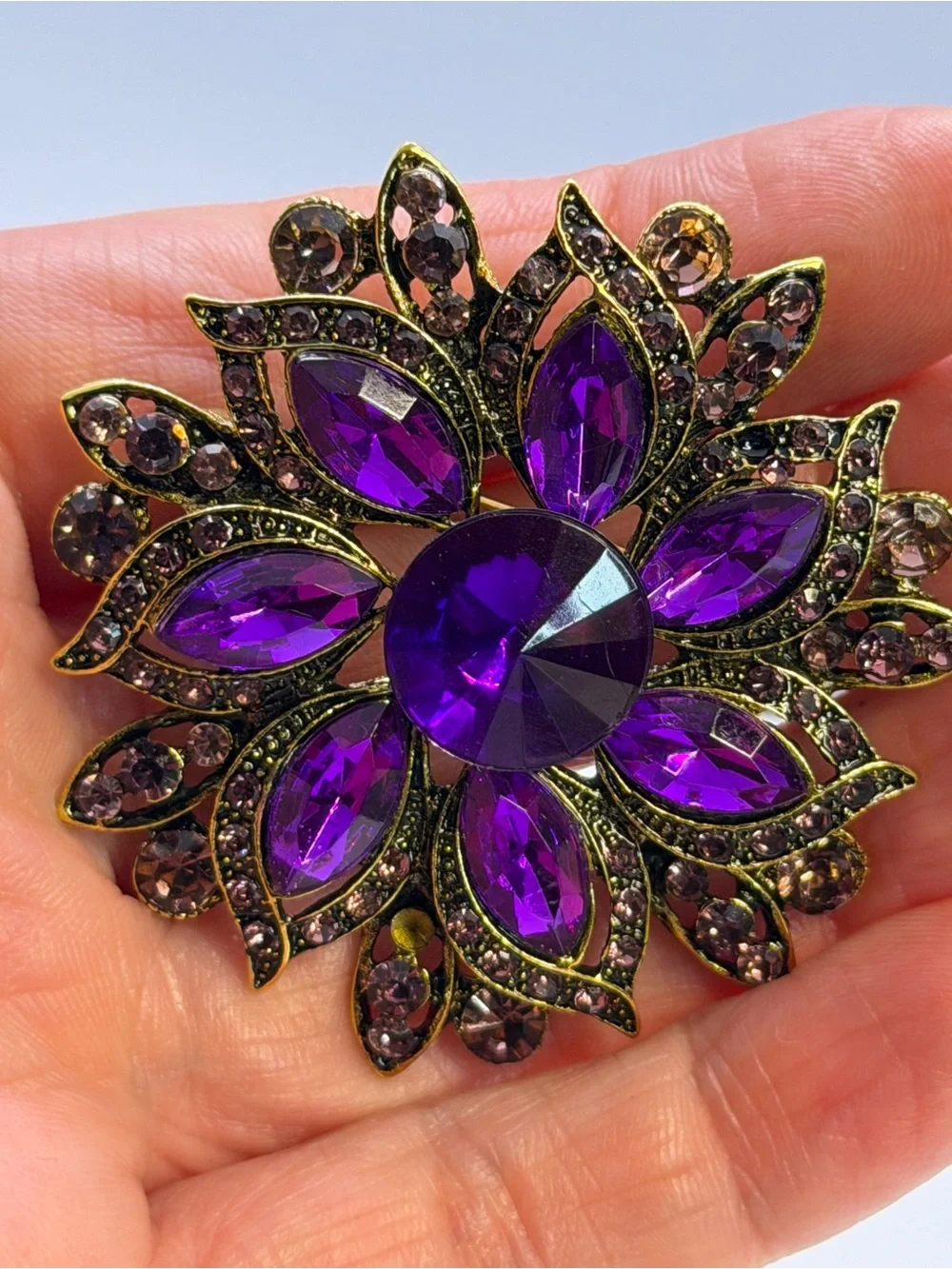 Vintage-Inspired Purple Crystal Floral Brooch